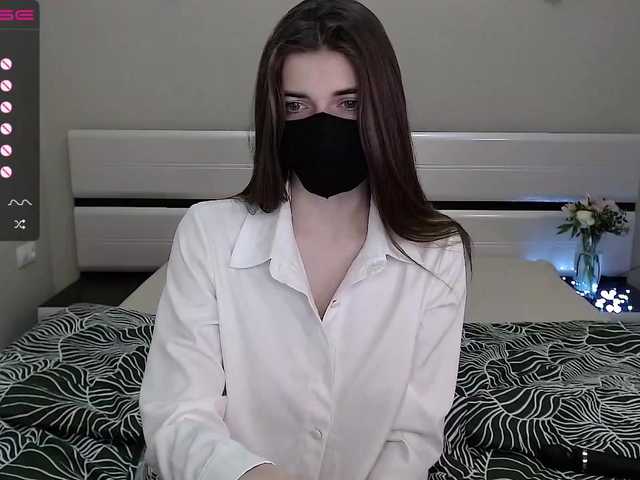 Live sex webcam photo for Robin-02 #272766553