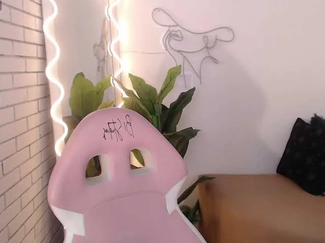 Live sex webcam photo for Robin-tay #288335261