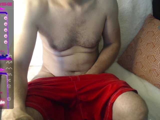 Live sex webcam photo for RobyHome #275496818