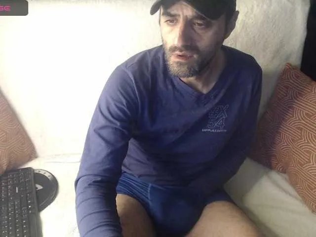 Live sex webcam photo for RobyHome #276655063