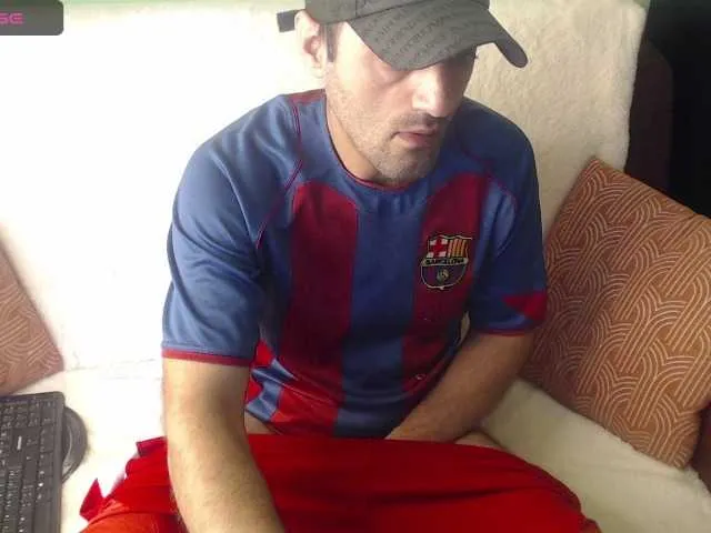 Live sex webcam photo for RobyHome #276688275