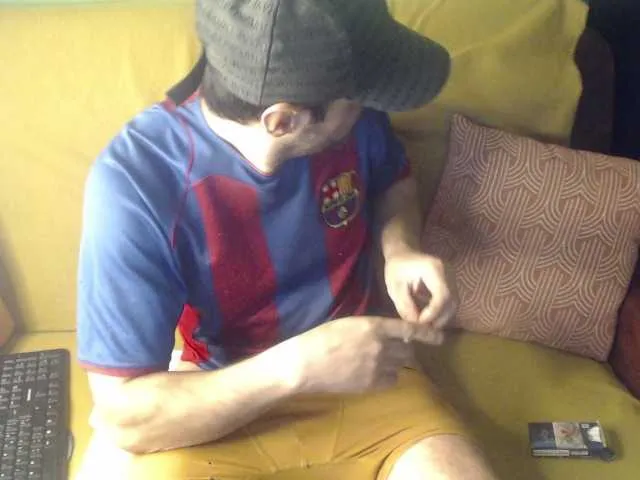 Live sex webcam photo for RobyHome #276885575