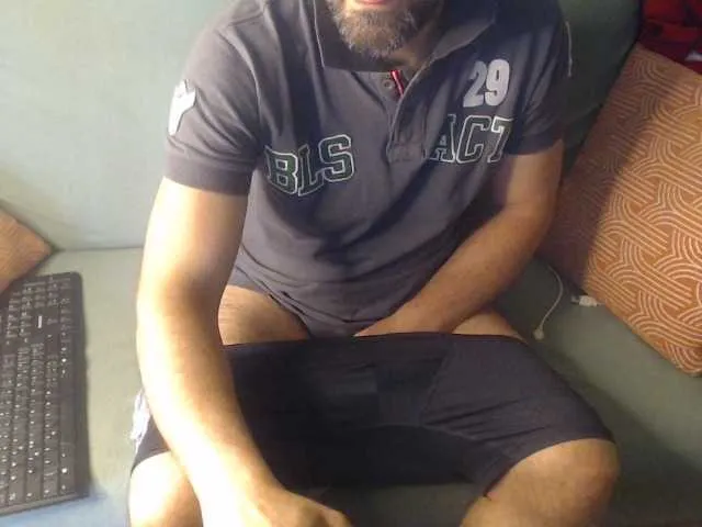 Live sex webcam photo for RobyHome #277828956