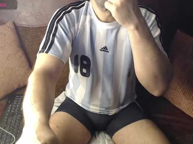 Live sex webcam photo for RobyHome #290327116