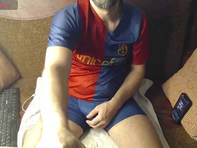 Live sex webcam photo for RobyHome #290382229