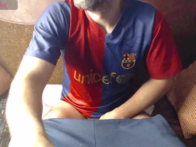 Live sex webcam photo for RobyHome #290499243