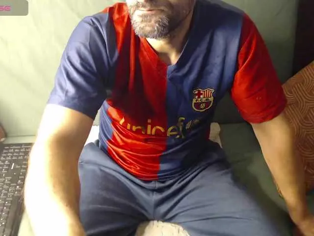 Live sex webcam photo for RobyHome #290543294