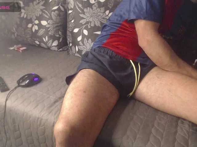 Live sex webcam photo for RobyHome #294290040
