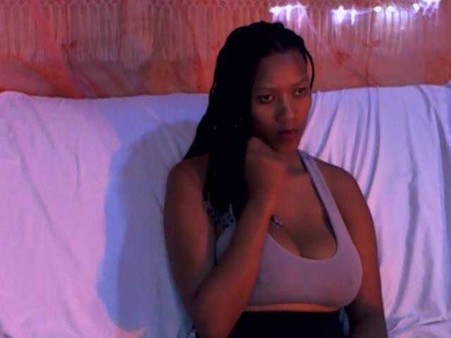 Live sex webcam photo for Rocheny #275559911