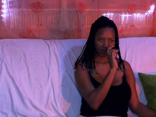 Live sex webcam photo for Rocheny #275581417