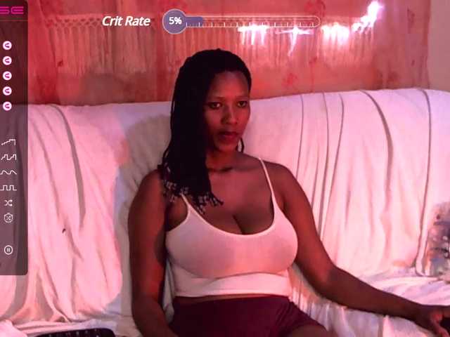 Live sex webcam photo for Rocheny #275654717