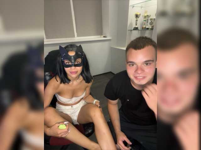 Live sex webcam photo for RomAsyaa #275678109