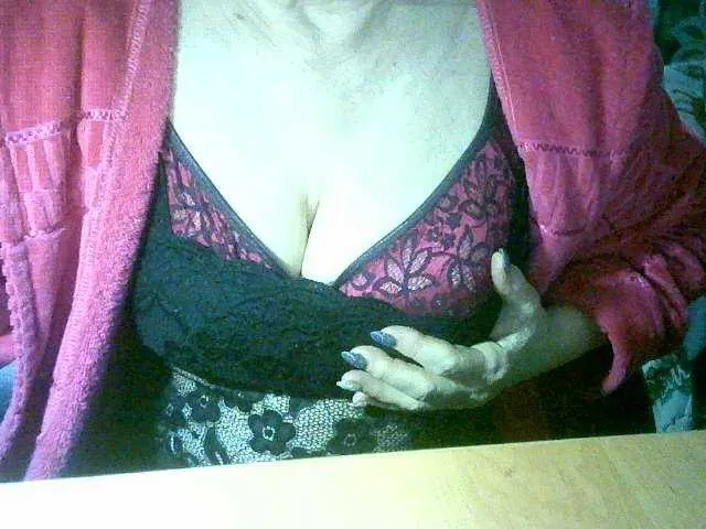 Live sex webcam photo for RomachkaT #271699823