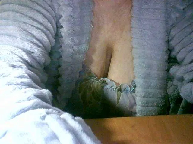 Live sex webcam photo for RomachkaT #271854596