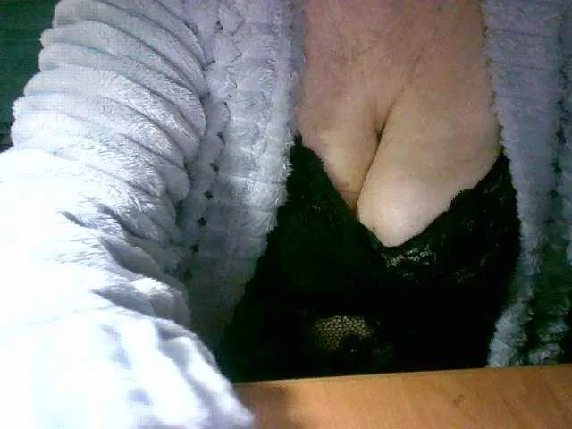 Live sex webcam photo for RomachkaT #271866770