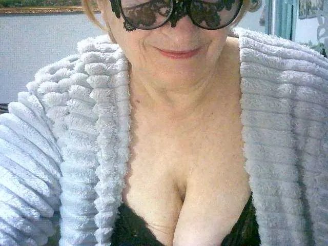 Live sex webcam photo for RomachkaT #272446385