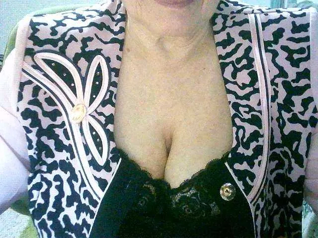 Live sex webcam photo for RomachkaT #272515364