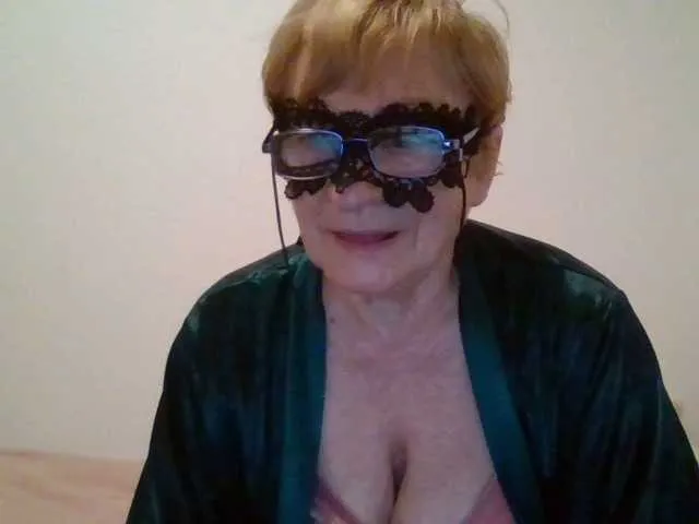 Live sex webcam photo for RomachkaT #277042179