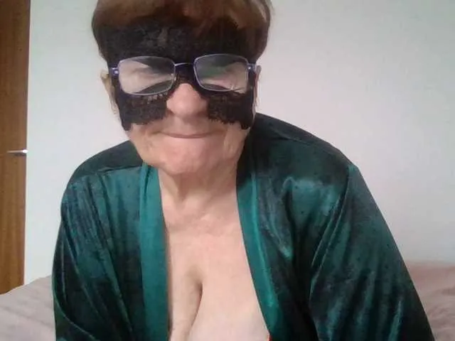 Live sex webcam photo for RomachkaT #290684325