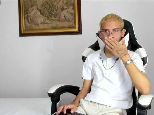 Live sex webcam photo for RomanCartier #277757793