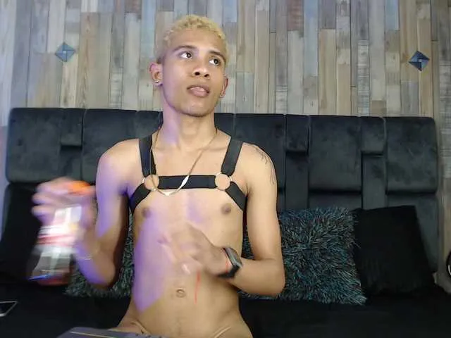 Live sex webcam photo for RomanCartier #277800052