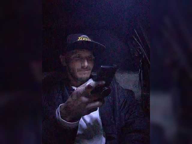 Live sex webcam photo for Romance32 #290634039