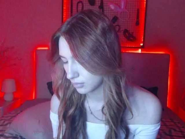 Live sex webcam photo for RominaGrace #273494483