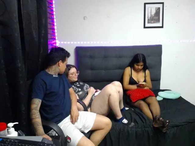 Live sex webcam photo for Romirainn #276773185