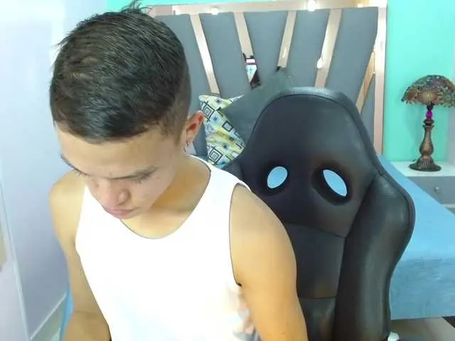 Live sex webcam photo for RonaldColins #276441581