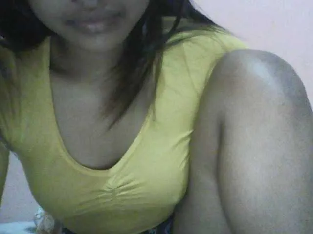 Live sex webcam photo for Roniquelah #272855762