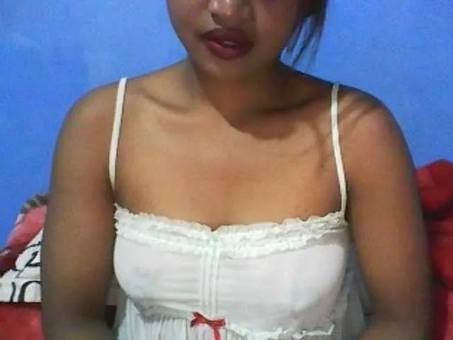 Live sex webcam photo for Roniquelah #273014955