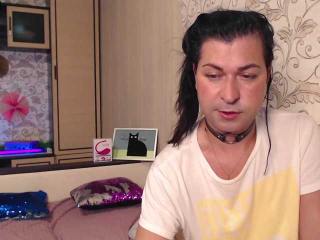 Live sex webcam photo for RonniClapps #274303351