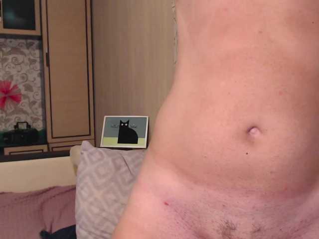 Live sex webcam photo for RonniClapps #274378769