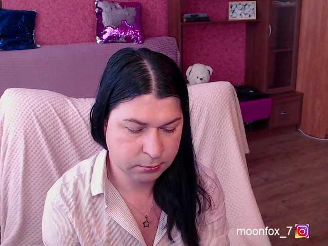 Live sex webcam photo for RonniClapps #276042917