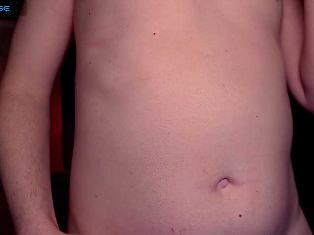 Live sex webcam photo for RonniClapps #277498260