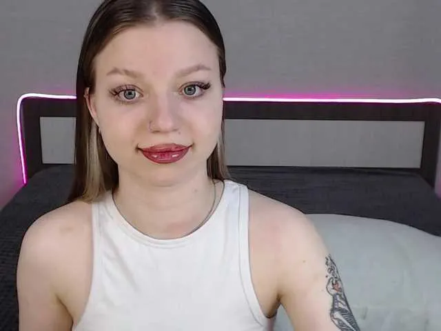 Live sex webcam photo for RonnieMilles #277683703