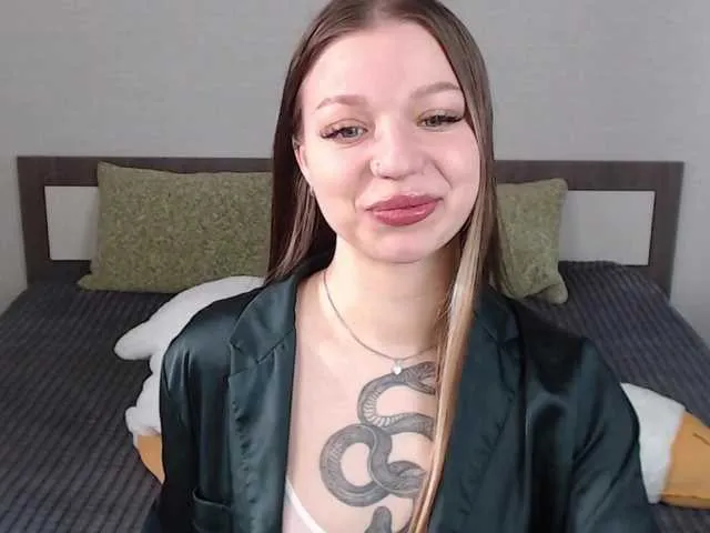 Live sex webcam photo for RonnieMilles #277933071