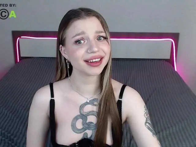 Live sex webcam photo for RonnieMilles #291764785