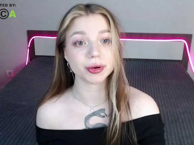 Live sex webcam photo for RonnieMilles #292118693