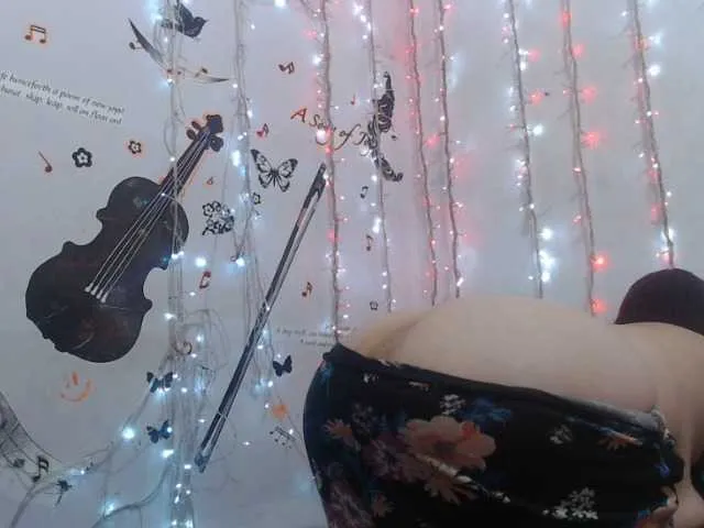 Live sex webcam photo for Roouslover #275639298