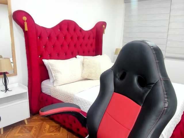 Live sex webcam photo for Rorys- #273600090