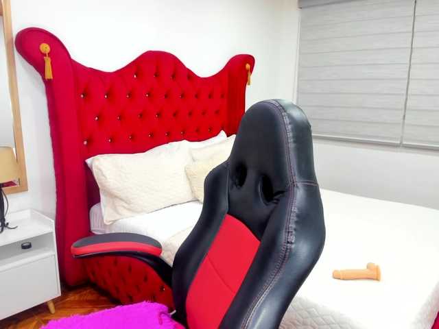 Live sex webcam photo for Rorys- #273750285