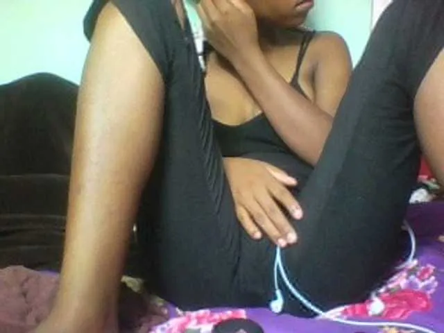 Live sex webcam photo for Rosaliah #277750314