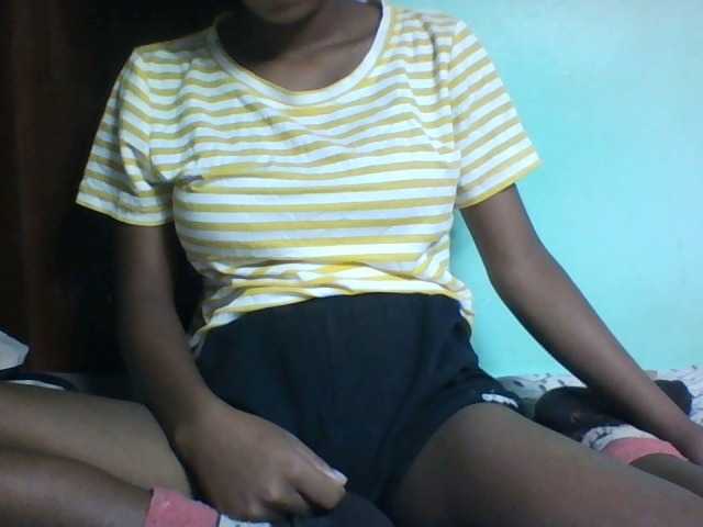 Live sex webcam photo for Rosaliah #277892996