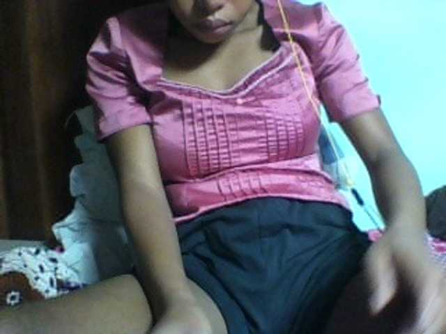 Live sex webcam photo for Rosaliah #277917259