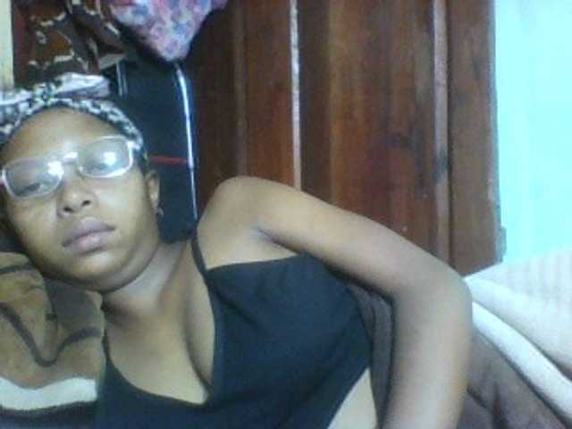Live sex webcam photo for Rosaliah #277952835