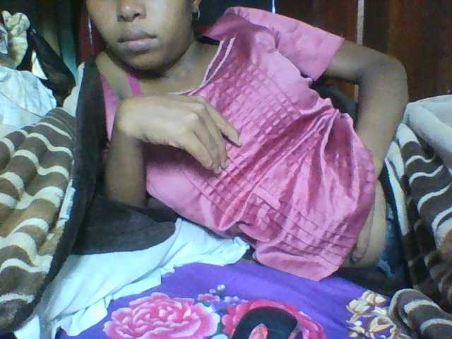 Live sex webcam photo for Rosaliah #277980153