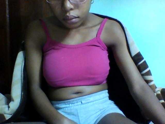 Live sex webcam photo for Rosaliah #278002503
