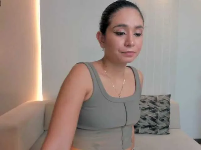 Live sex webcam photo for RosalineBenz #290612297