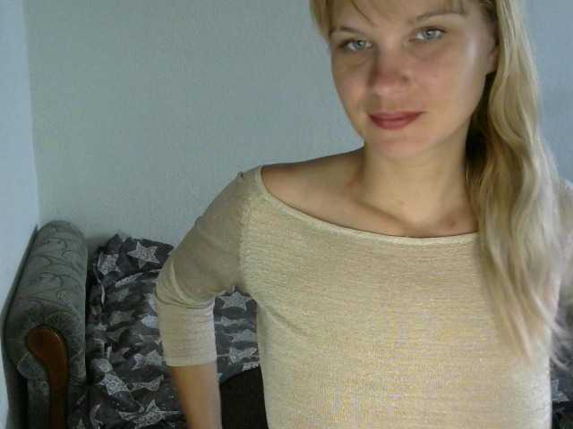 Live sex webcam photo for Rosalyn-Agatha #275624597